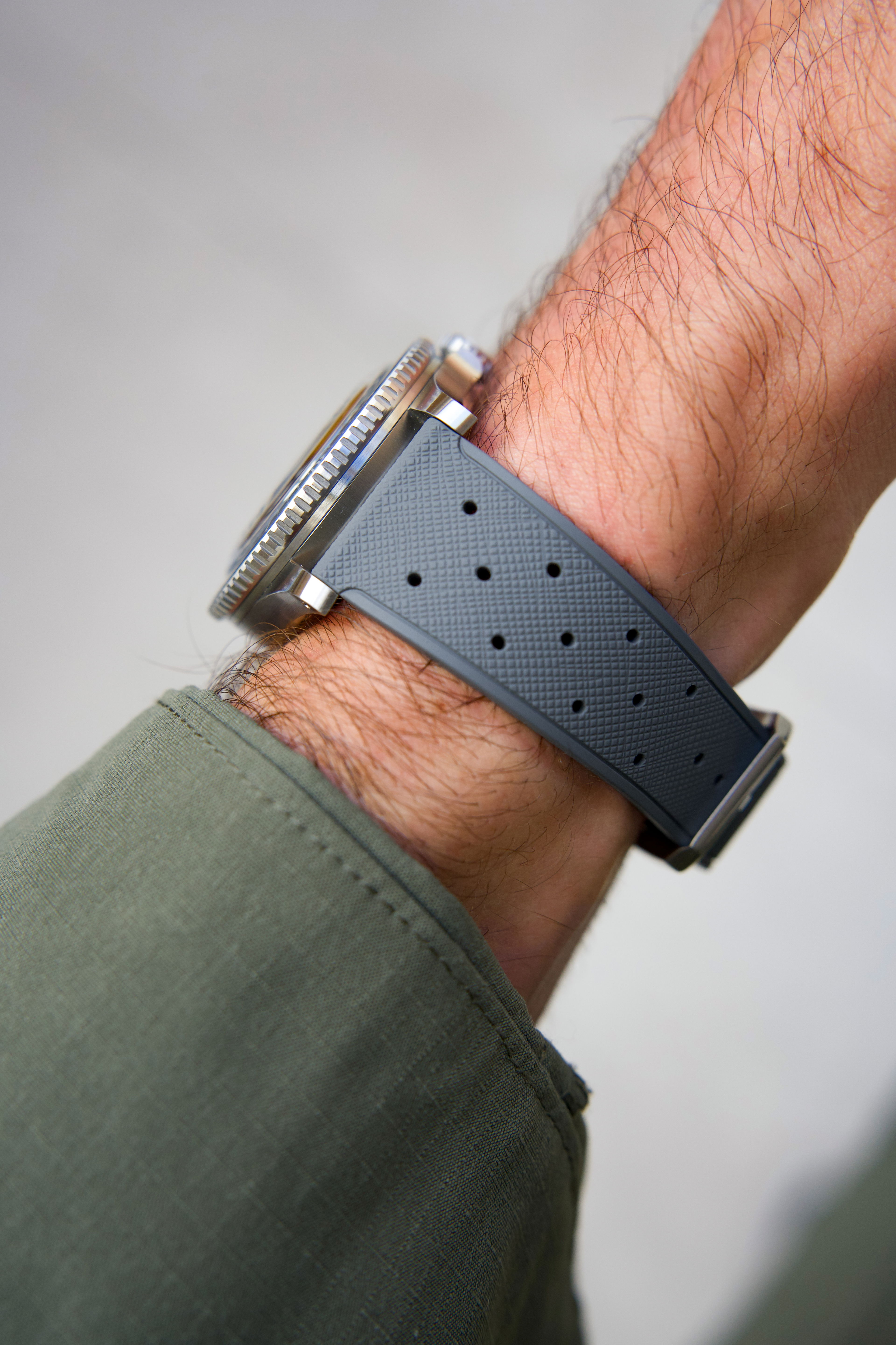 Rubber Classic strap - Grey